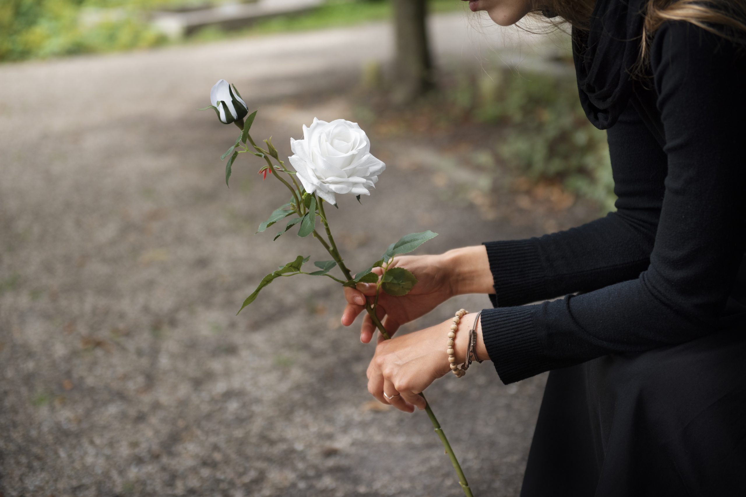 Was ist eine freie Beerdigung? Die Trauerrednerin NRW